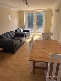 7 bedroom terraced house to rent, Hirwain Street