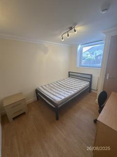 7 bedroom terraced house to rent, Hirwain Street