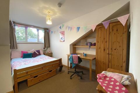 8 bedroom house to rent, Ash Grove, Leeds LS6