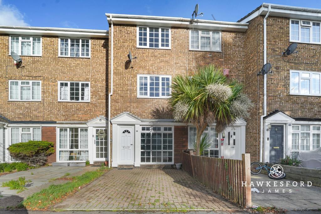 Warlingham Close, Rainham - Front