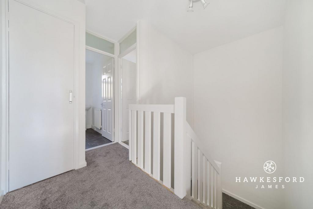 Warlingham Close, Rainham - Landing