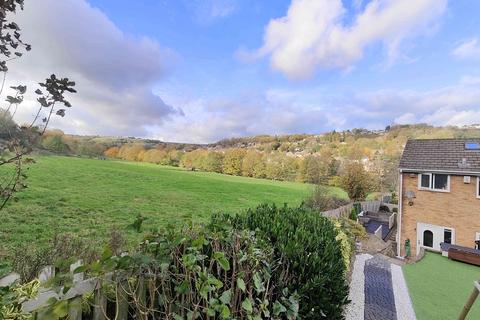 3 bedroom end of terrace house for sale, Langdale Crescent, Halifax HX2