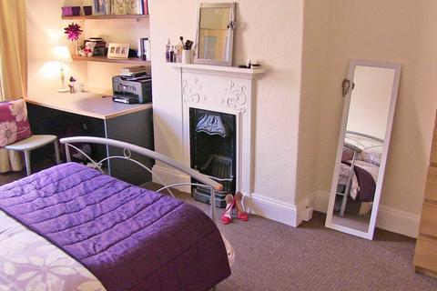 6 bedroom house to rent, Manor Terrace, Leeds LS6