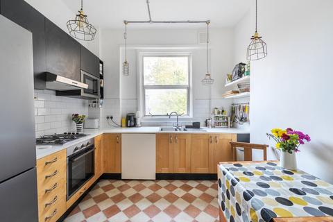 3 bedroom flat for sale, Trafalgar Avenue, London, SE15
