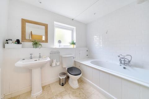 3 bedroom flat for sale, Trafalgar Avenue, London, SE15