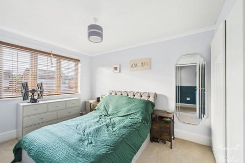 3 bedroom semi-detached house for sale, Burleigh Piece, Buckingham
