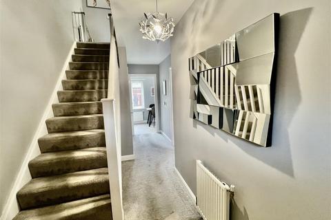 2 bedroom semi-detached house for sale, Foxglove Close, Darlington
