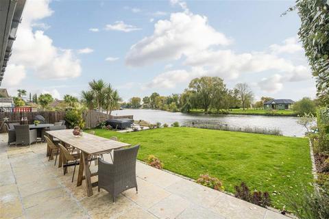 undefined, Hythe End Road, Staines-Upon-Thames TW19