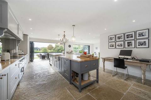 undefined, Hythe End Road, Staines-Upon-Thames TW19