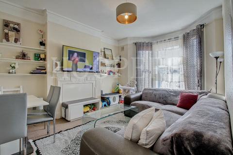 3 bedroom flat for sale, Springwell Avenue, London, NW10