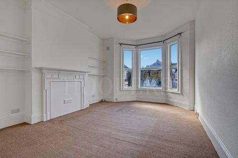 3 bedroom flat for sale, Springwell Avenue, London, NW10