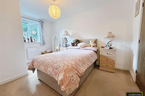 2 bedroom apartment for sale, Ramsden Court, Wickford