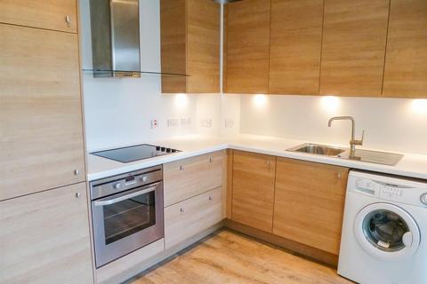 1 bedroom flat to rent, St James Walk GL50 3UE
