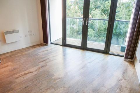 1 bedroom flat to rent, St James Walk GL50 3UE