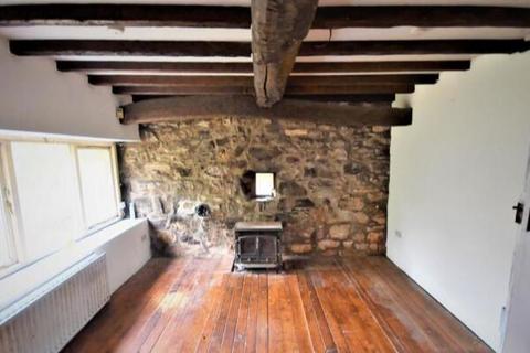 undefined, Ruthin LL15