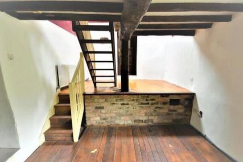 undefined, Ruthin LL15