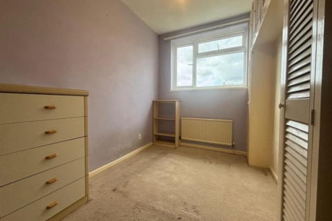 3 bedroom terraced house to rent, Stirling Close, Windsor, Berkshire, SL4