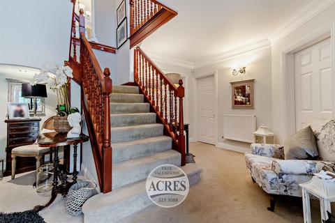 40 Newick Avenue, Sutton Coldfield, B74 3DA