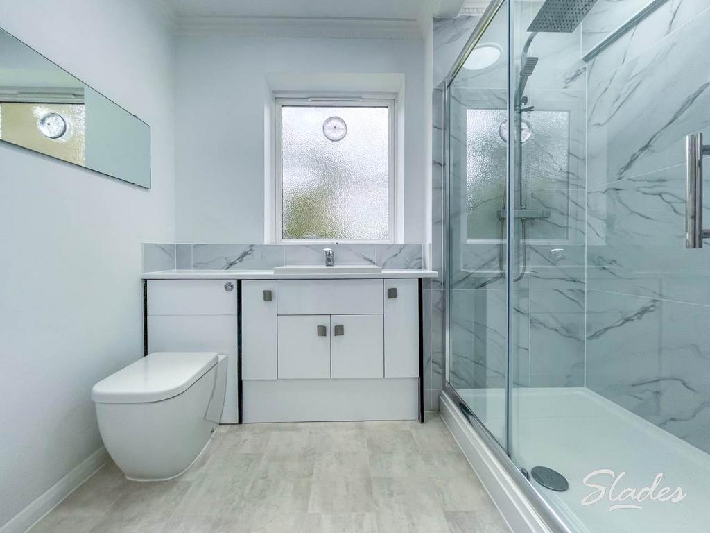 28 lindsay bathroom
