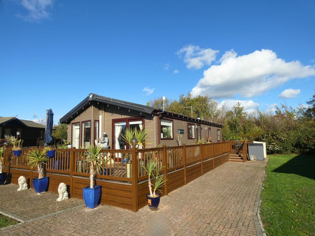 2 Bedroom Lodge for Sale