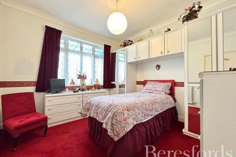undefined, Brooklands Gardens, Hornchurch, RM11