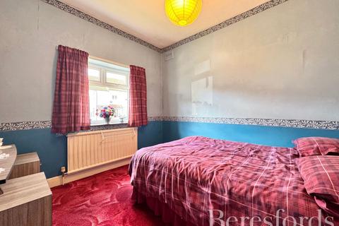 undefined, Brooklands Gardens, Hornchurch, RM11