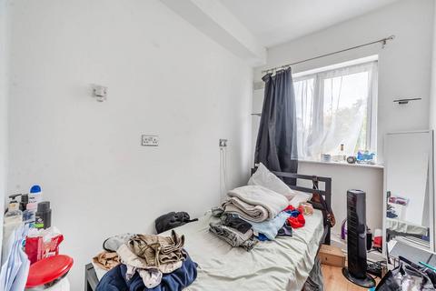 undefined, Dryden Road, Harrow Weald, Harrow, HA3