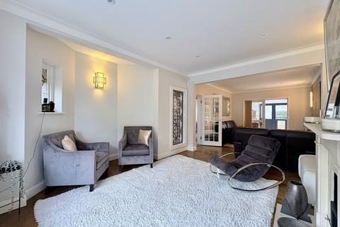 undefined, Jersey Road, Hounslow, Greater London, TW5