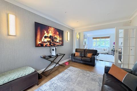 undefined, Jersey Road, Hounslow, Greater London, TW5