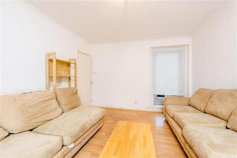 2 bedroom apartment to rent, Parkgate Road, Battersea, London, SW11