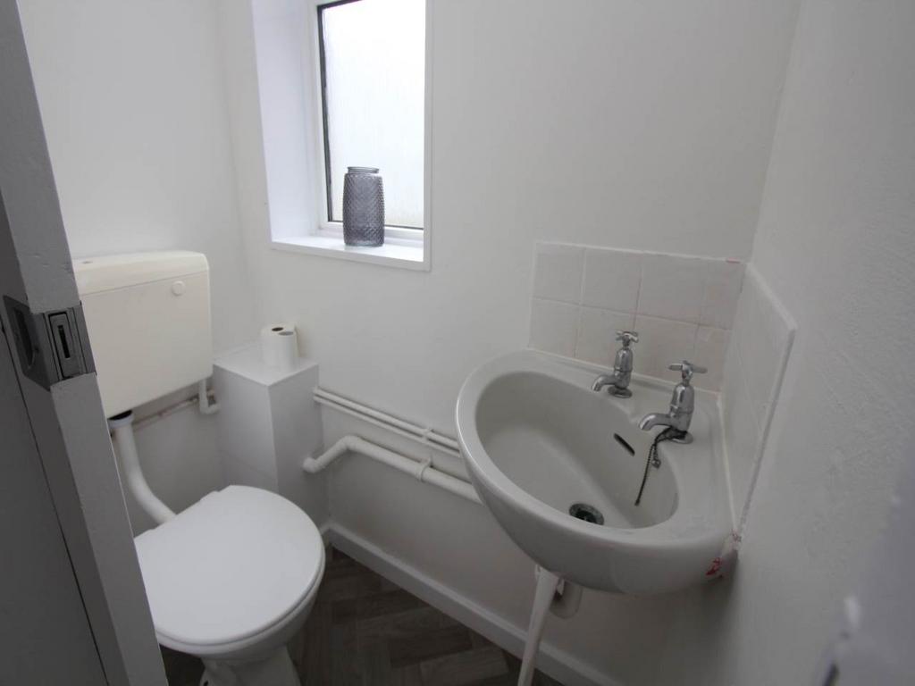 Cloakroom WC