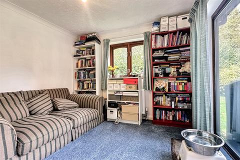 undefined, Valley Park