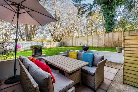 undefined, DALE VIEW, HEADLEY, KT18