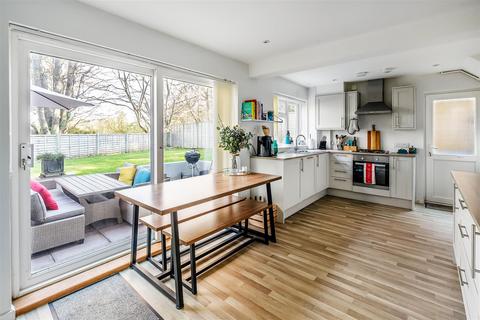 undefined, DALE VIEW, HEADLEY, KT18