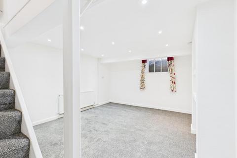 undefined, Park Street, Hitchin SG4