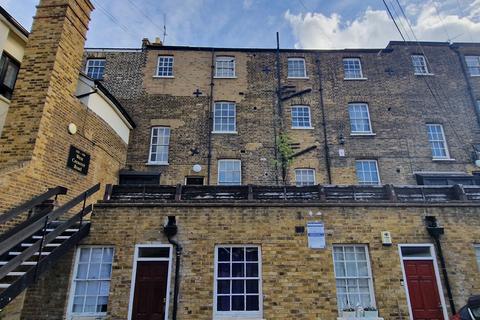 1 bedroom flat to rent, West Crescent Road, Gravesend DA12