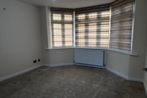 4 bedroom semi-detached house to rent, St. Marys Avenue North, Southall, Greater London, UB24LU