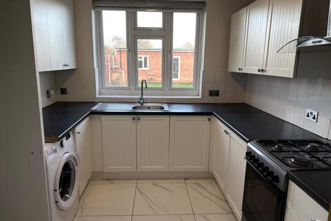 4 bedroom semi-detached house to rent, St. Marys Avenue North, Southall, Greater London, UB24LU