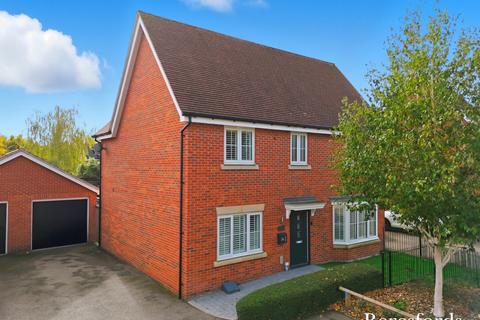 4 bedroom detached house for sale, Hampton Road, Little Canfield, CM6