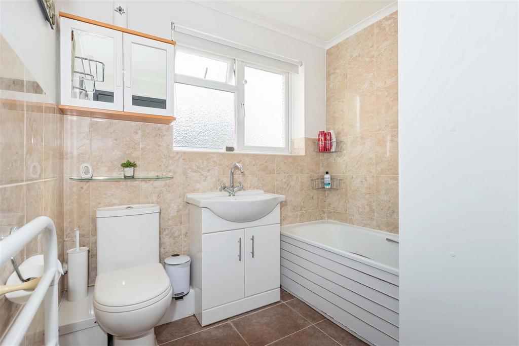 Meadway Court 8.jpg