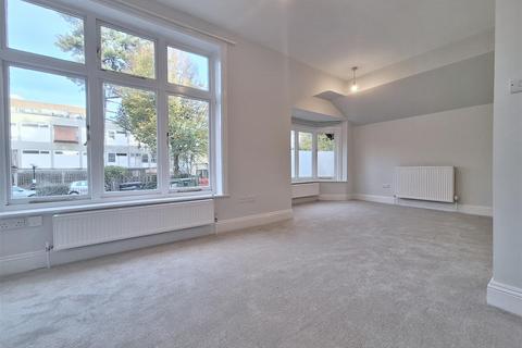 undefined, Redlands Road