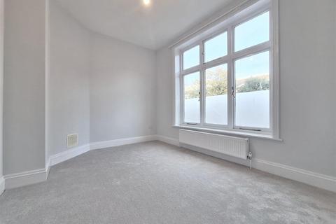 undefined, Redlands Road