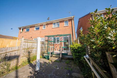 2 bedroom end of terrace house for sale, Walnut Park, Haywards Heath, RH16