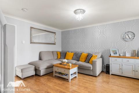 3 bedroom semi-detached house for sale, Challinor, Harlow