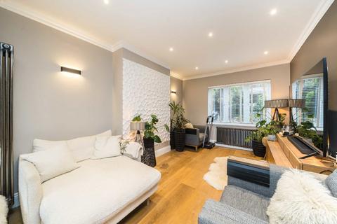 undefined, Pollards Hill West, London