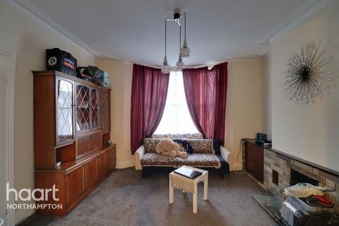 3 bedroom end of terrace house to rent, Ashburnham Road, Northampton