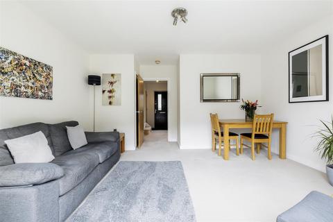 56 Redwood Drive, Epsom, KT19 8FL