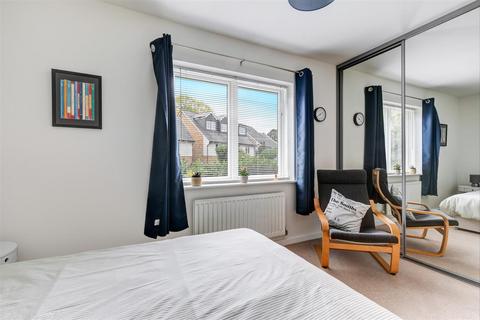56 Redwood Drive, Epsom, KT19 8FL
