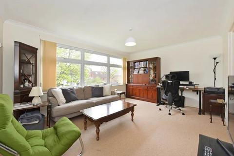 2 bedroom flat for sale, Osborne Court, Park View Road, Ealing W5