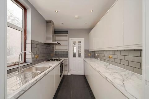 4 bedroom house to rent, Springfield Avenue, West Wimbledon
